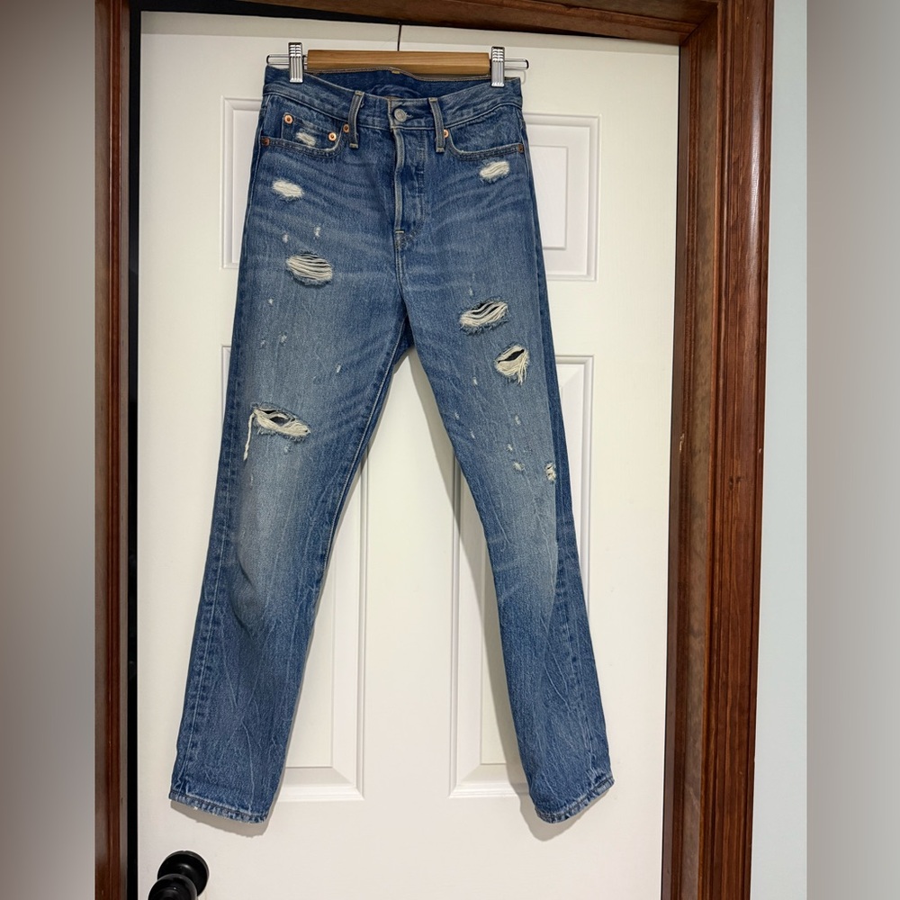 Levi's Classic Blue Distressed Straight Jeans Size 25